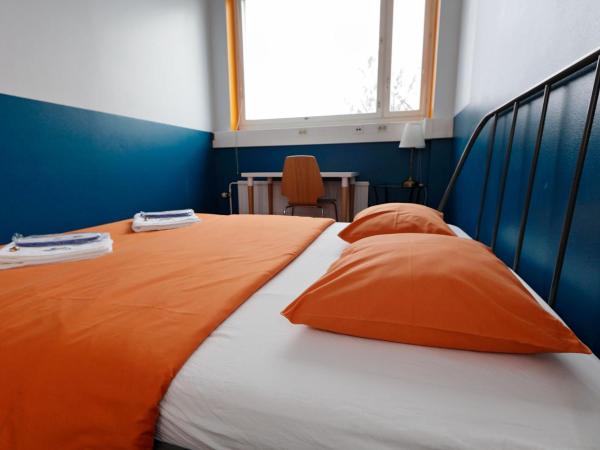 CheapSleep Hostel Helsinki : photo 6 de la chambre chambre double avec salle de bains commune