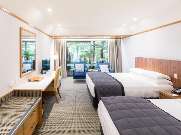 Commodore Airport Hotel Christchurch : photo 4 de la chambre chambre lit king-size premium - vue sur jardin