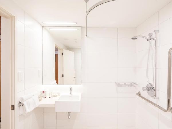 Commodore Airport Hotel Christchurch : photo 5 de la chambre studio premium avec 2 lits queen-size