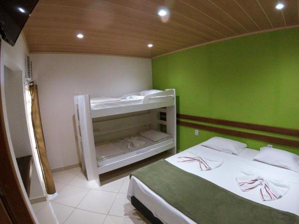 Pousada Belafonte Riocentro : photo 2 de la chambre chambre quadruple