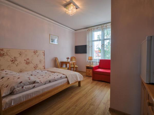 Sopot Roza Apartments : photo 5 de la chambre chambre double ou lits jumeaux avec douche