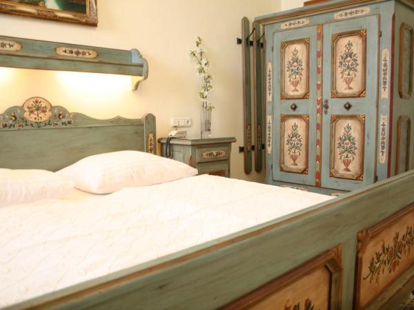 Adlerhof : photo 2 de la chambre chambre double avec espace de stationnement