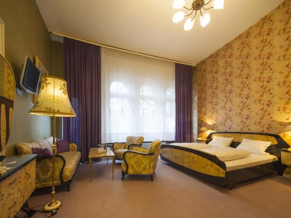 Hotel am Berg : photo 2 de la chambre chambre double supérieure