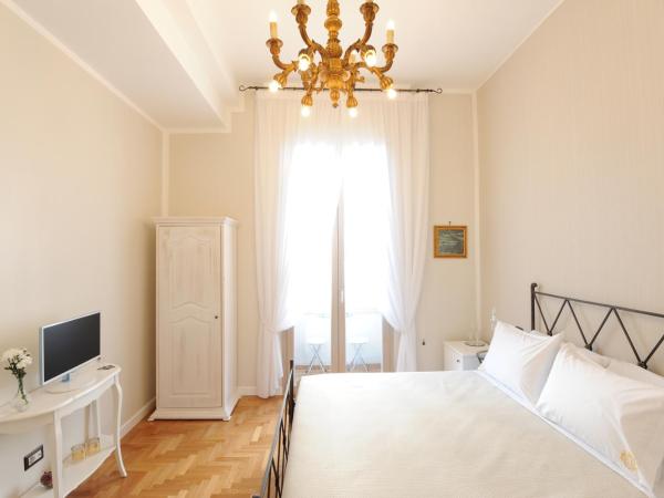 Residenza Borbonica : photo 2 de la chambre chambre double deluxe avec balcon