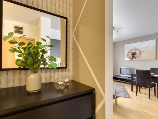 Quality Point Apartments : photo 6 de la chambre appartement 2 chambres avec balcon