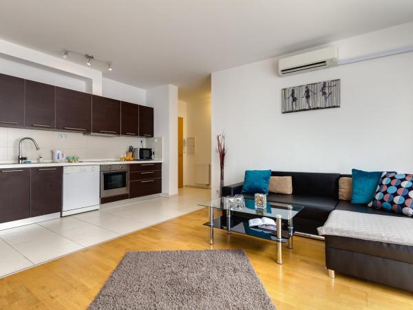 Quality Point Apartments : photo 5 de la chambre appartement 2 chambres avec balcon