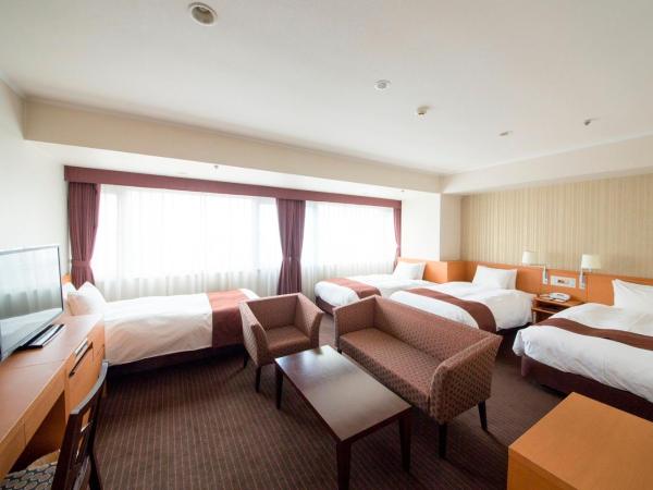 Meitetsu Grand Hotel : photo 7 de la chambre chambre quadruple avec salle de bains - non-fumeurs