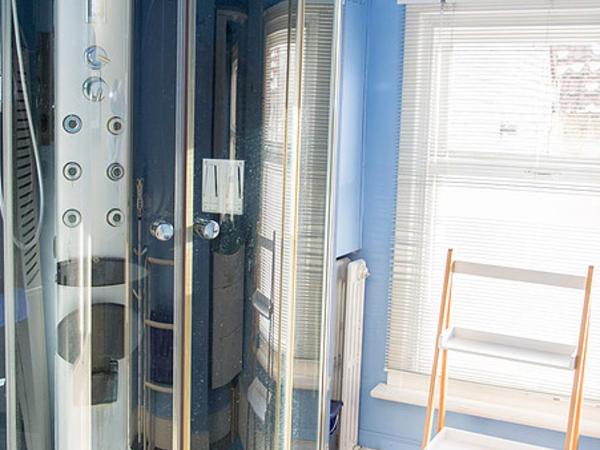 Huis Sint-Andriescruyse : photo 6 de la chambre chambre familiale - vue sur lac