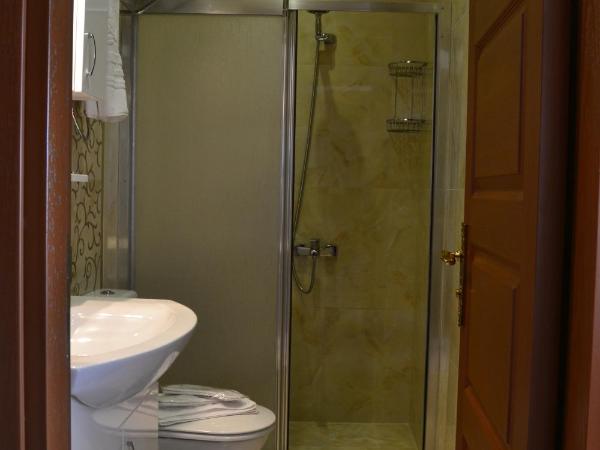 Peradise Hotel : photo 5 de la chambre chambre familiale