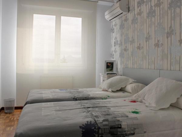 Pension Mayte : photo 1 de la chambre appartement 3 chambres