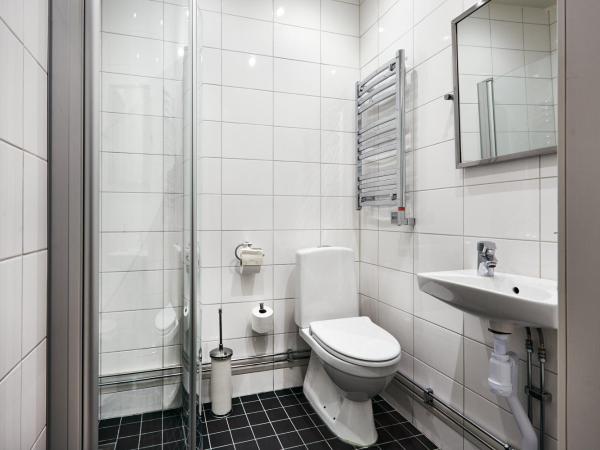 Hotel Hornsgatan : photo 2 de la chambre chambre simple avec salle de bains privative