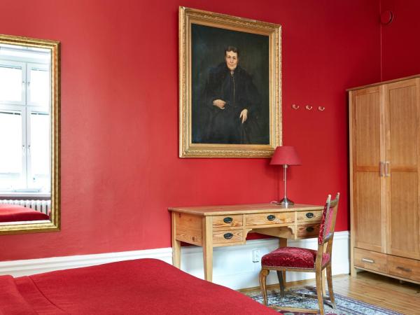 Hotel Hornsgatan : photo 9 de la chambre chambre triple avec salle de bains commune dans couloir