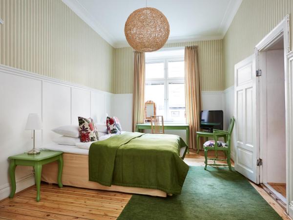 Hotel Hornsgatan : photo 4 de la chambre chambre quadruple avec salle de bains privative