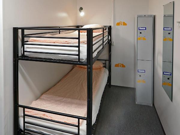 CheapSleep Hostel Helsinki : photo 3 de la chambre lit dans un dortoir pour femmes de 18 lits