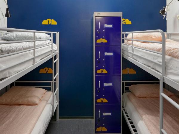 CheapSleep Hostel Helsinki : photo 2 de la chambre lit dans dortoir mixte de 26 lits