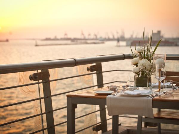 Daios Luxury Living : photo 4 de la chambre suite de luxe avec vue sur la mer 