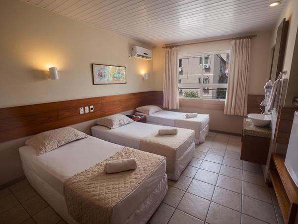 Portal Da Praia Hotel : photo 1 de la chambre chambre triple standard