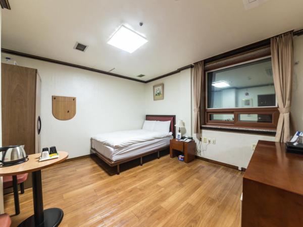 Youngbin Hotel : photo 1 de la chambre chambre double avec accès sauna