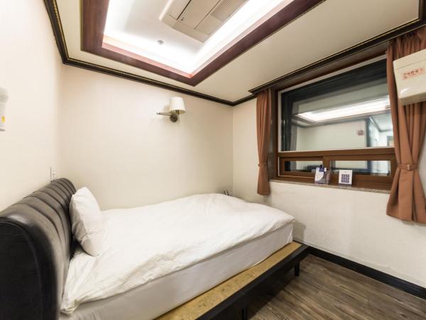 Youngbin Hotel : photo 1 de la chambre chambre simple avec accès sauna
