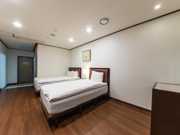 Youngbin Hotel : photo 2 de la chambre chambre lits jumeaux deluxe avec accès au sauna