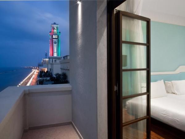 JR Hotels Bari Grande Albergo delle Nazioni : photo 6 de la chambre chambre double avec vue sur mer