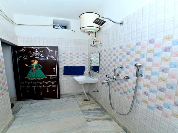 L.G. Paying Guest House : photo 4 de la chambre chambre double standard