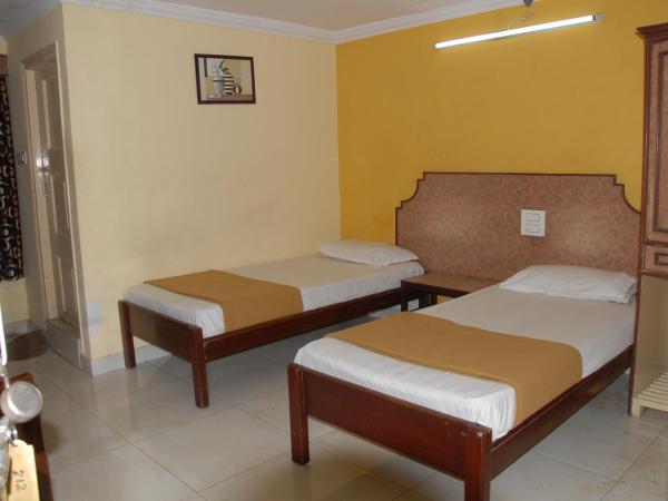 Hotel Bhavani Lodge : photo 1 de la chambre chambre double standard
