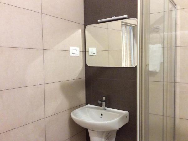 Veda Vihar Homestay & Yoga Centre : photo 3 de la chambre chambre deluxe double ou lits jumeaux