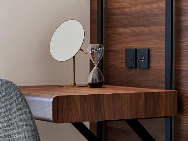 FORM Hotel Al Jadaf, Dubai, a Member of Design Hotels : photo 7 de la chambre chambre lit king-size plus - vue sur ville