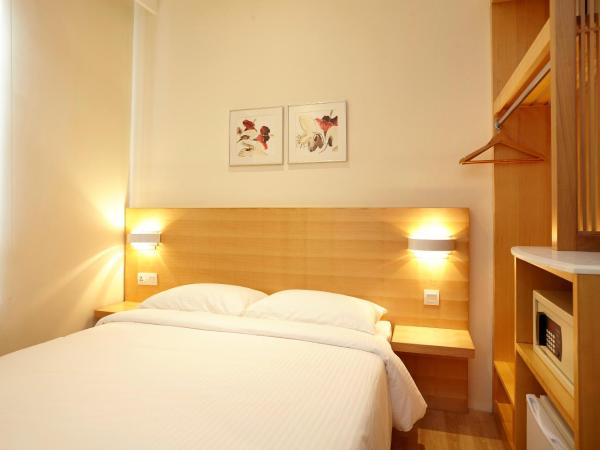 Hotel Six Seasons @ Mid Valley : photo 1 de la chambre chambre supérieure lit queen-size