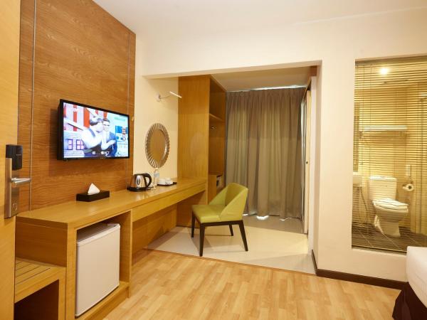 Hotel Six Seasons @ Mid Valley : photo 2 de la chambre chambre lit king-size deluxe