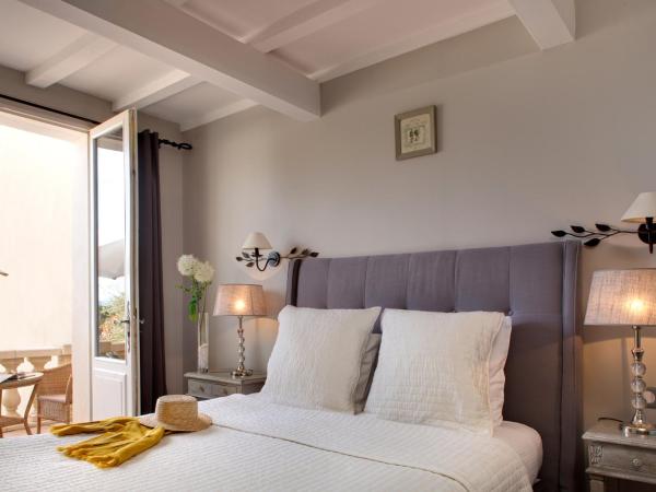 Hôtel Le Pré Saint Michel : photo 2 de la chambre chambre double avec terrasse - côté sud