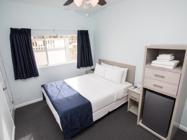 Ocean Park Hotel : photo 6 de la chambre chambre lit queen-size avec salle de bains privative