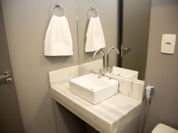 REF House Barra Da Tijuca : photo 5 de la chambre suite - vue sur jardin