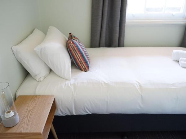 Rosehill Hotel : photo 1 de la chambre chambre simple avec salle de bains commune