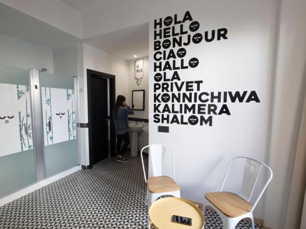 U-Sense For You Hostel Sevilla : photo 2 de la chambre lit dans dortoir de 8 lits 
