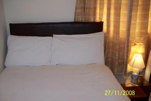 Hotel Citystay : photo 2 de la chambre chambre double avec salle de bains privative