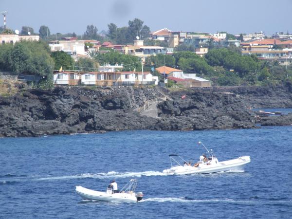 Camping Jonio : photo 6 de la chambre casa mobile (2 adultes + 1 enfant) - vue sur mer