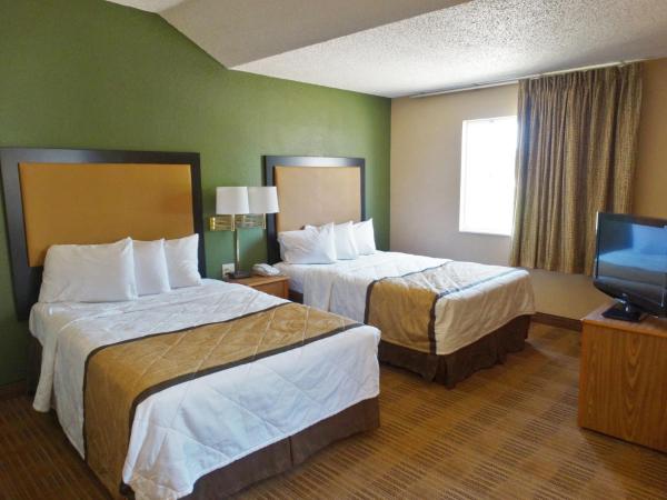 Extended Stay America Suites - Indianapolis - West 86th St : photo 1 de la chambre studio de luxe avec 2 lits doubles – non-fumeurs