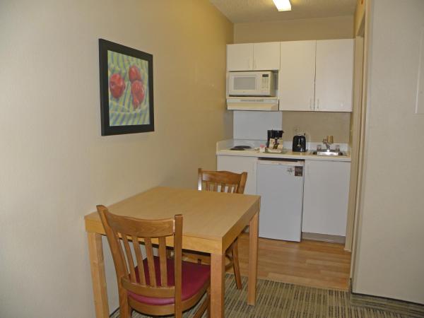 Extended Stay America Suites - Albuquerque - Airport : photo 4 de la chambre studio avec 2 lits queen-size – non-fumeurs