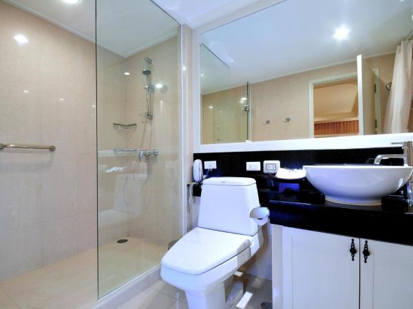 Centre Point Sukhumvit 10 : photo 10 de la chambre hébergement familial 2 chambres deluxe