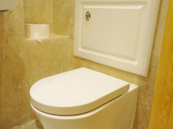 Hour Glass Hotel : photo 10 de la chambre chambre lits jumeaux avec salle de bains