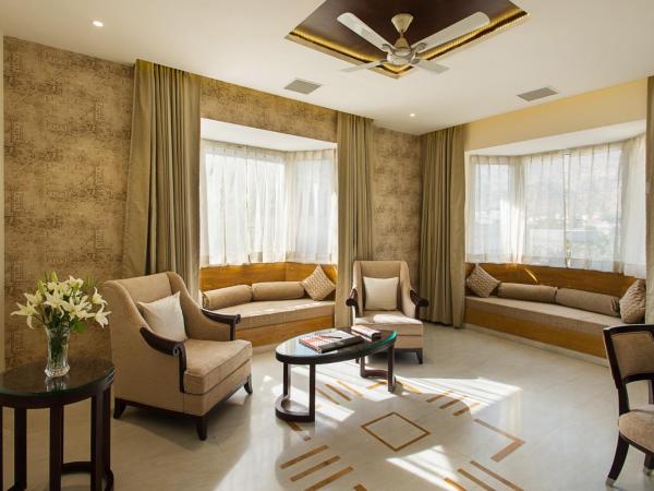KK Royal Hotel & Convention Centre : photo 7 de la chambre suite