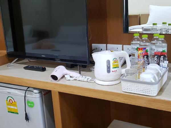 Double D Rooms & Cafe : photo 10 de la chambre chambre quadruple avec salle de bains privative