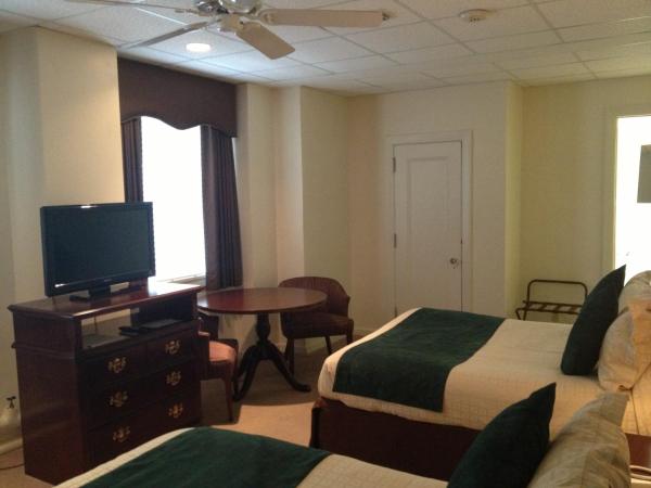 Missouri Athletic Club : photo 2 de la chambre chambre 2 lits queen-size - non-fumeurs