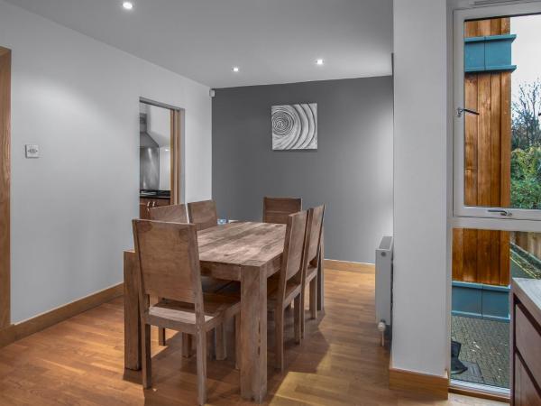 Staycity Aparthotels Edinburgh West End : photo 6 de la chambre maison de ville 4 chambres