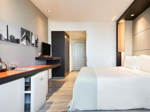 Hotel Barcelona Condal Mar Affiliated by Meliá : photo 1 de la chambre chambre premium