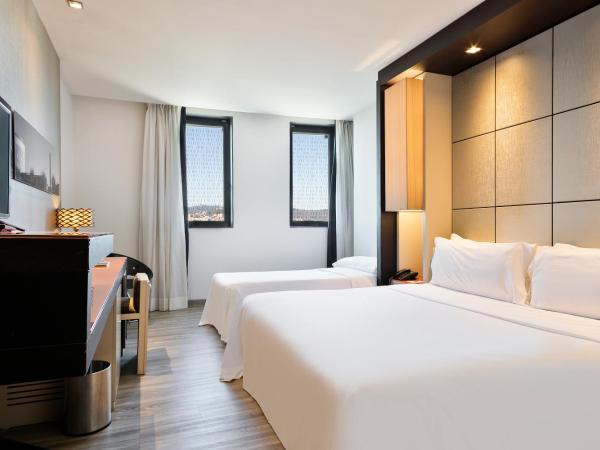 Hotel Barcelona Condal Mar Affiliated by Meliá : photo 3 de la chambre chambre double standard avec lit d'appoint