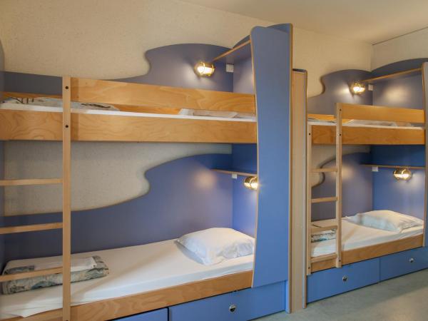 Auberge de Jeunesse : photo 3 de la chambre lit dans dortoir pour femmes de 4 lits