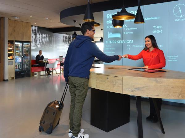 ibis Charleroi Airport Brussels South : photo 1 de la chambre hébergement formule park, sleep & fly - parking gratuit jusqu'à 10 jours